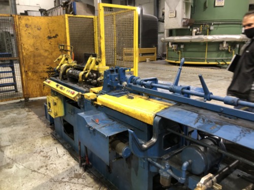 LEWIS MODEL 4FHA WIRE STRAIGHTENER AND CUTOFF MACHINE