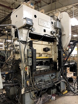 110 TON BROWN & BOGGS MODEL HP2-110 SRAIGHT SIDE PRESS