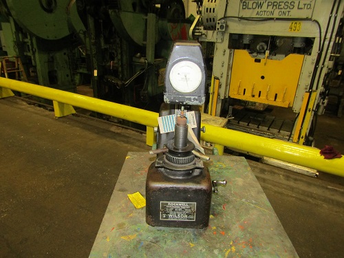 ROCKWELL HARDNESS TESTER