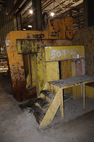 50 TON BUSHMAN MDL# 624 C-HOOK