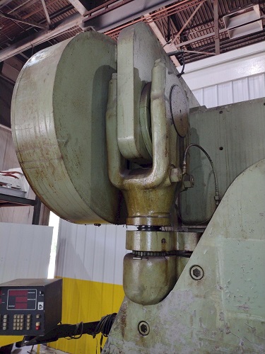 225 TON X 10' CINCINNATI MODEL #9 AUTO CYCLE AIR CLUTCH MECHANICAL PRESS BRAKE